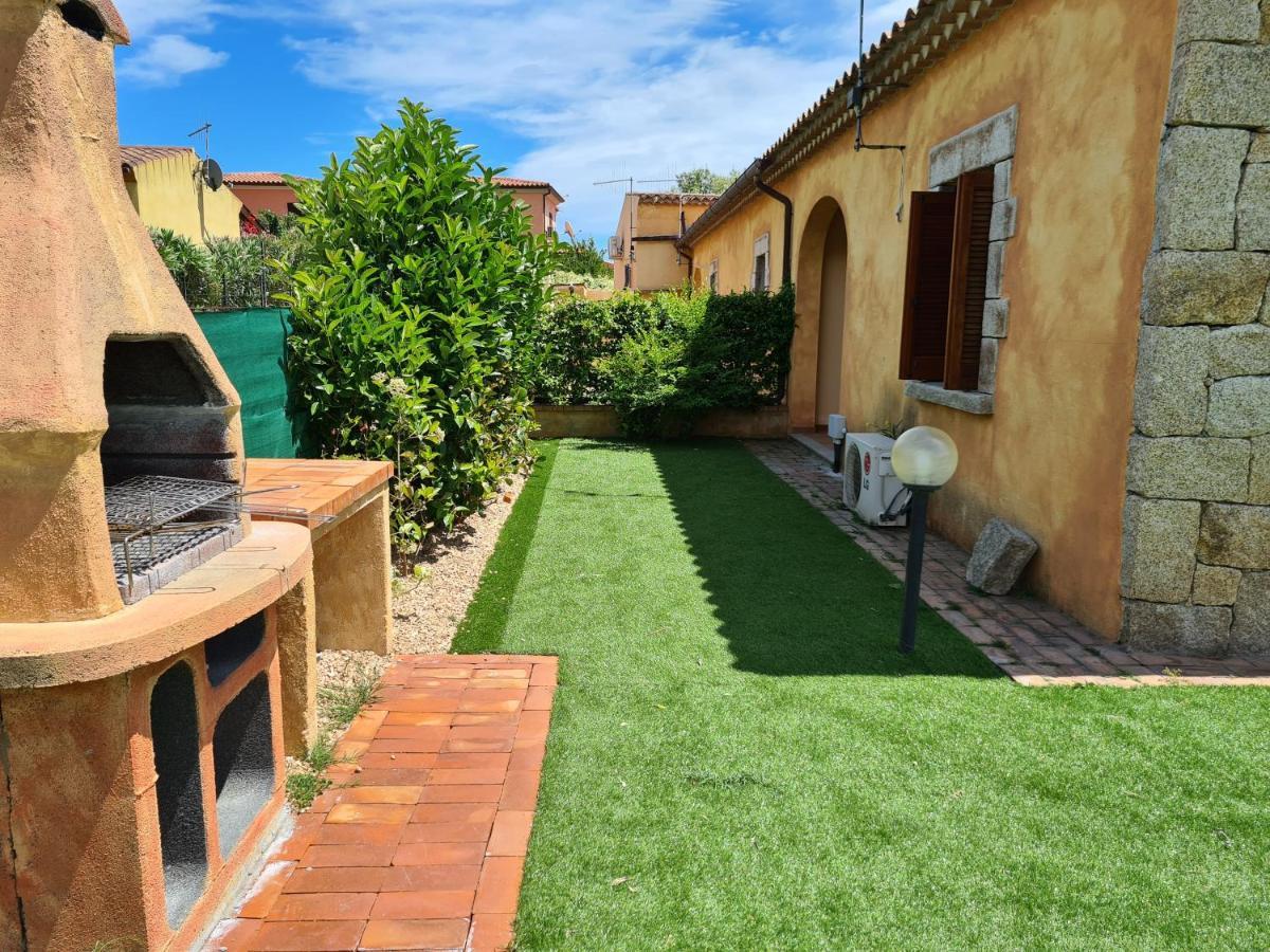 Villa Paola San Teodoro Con Piscina Privata Lu Lioni Exterior foto