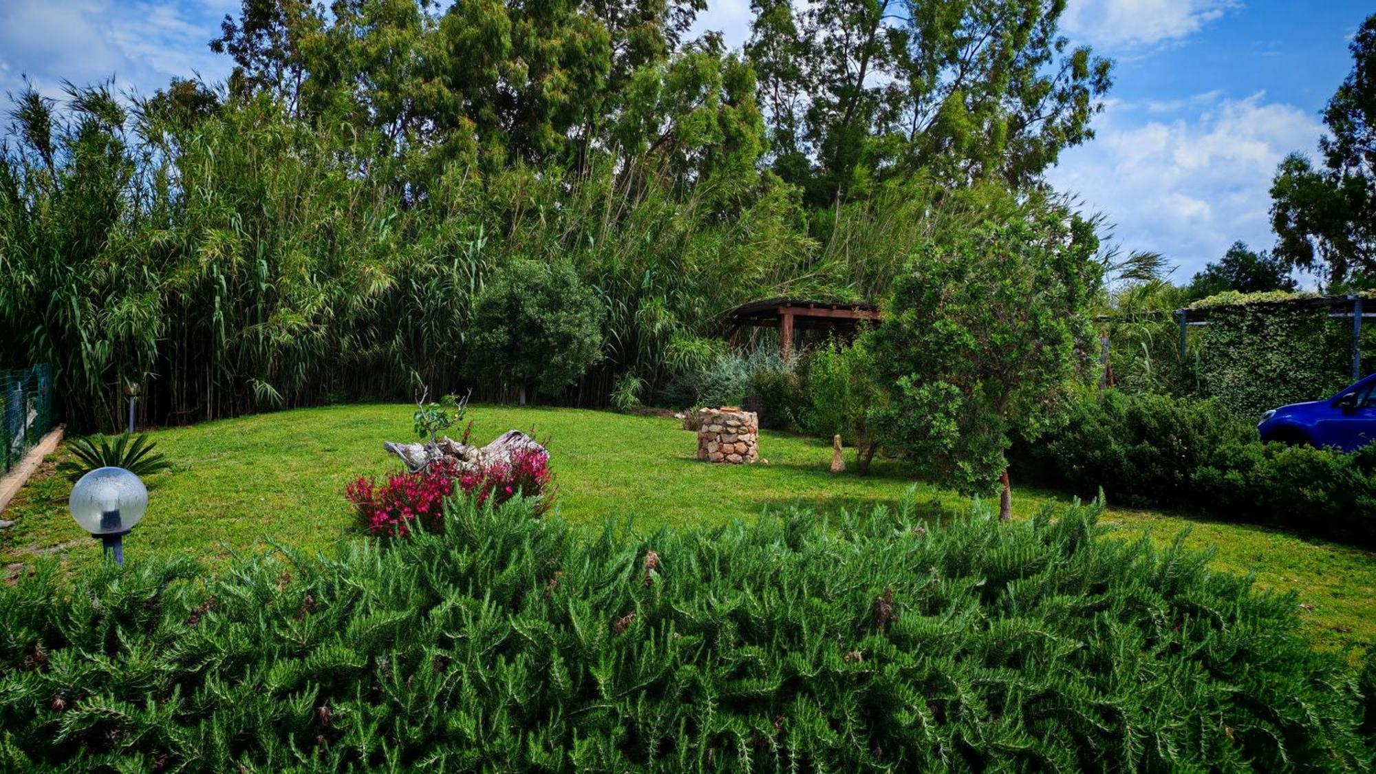Villa Paola San Teodoro Con Piscina Privata Lu Lioni Exterior foto